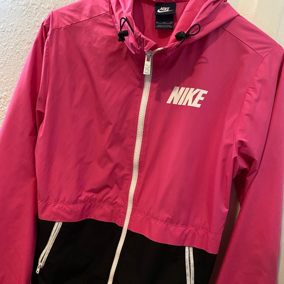 hot pink nike windbreaker